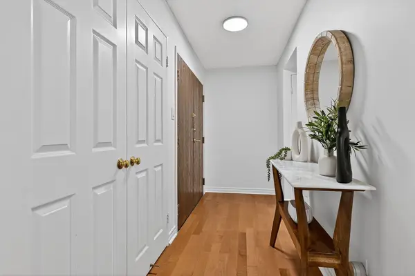 280 Simcoe ST #701A, Toronto C01, ON M5T 2Y5