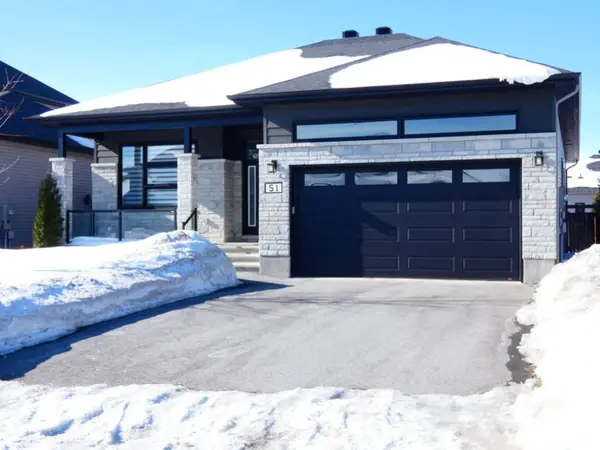 51 Nancy ST,  Russell,  ON K0A 1W0