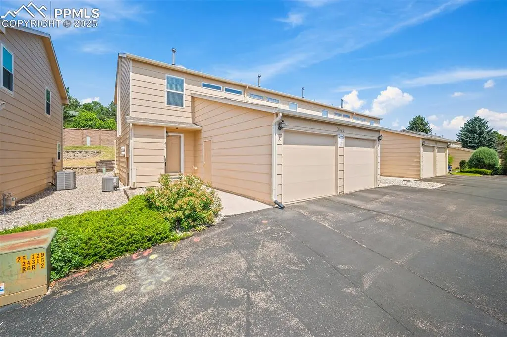 2520 Hamlet LN #A, Colorado Springs, CO 80918
