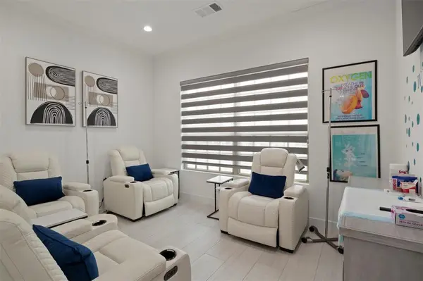 2681 Macarthur Boulevard #205, Lewisville, TX 75067