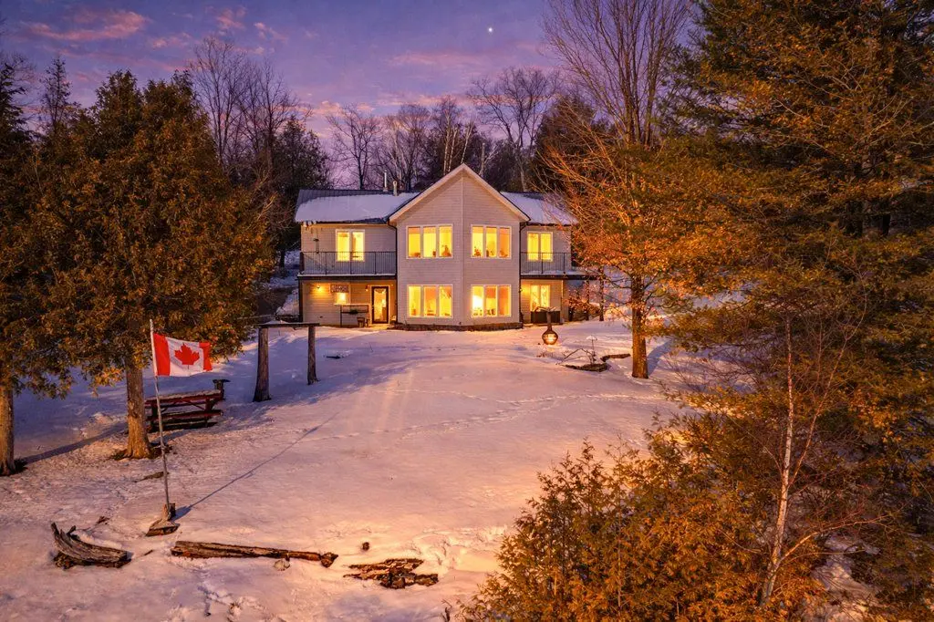 5317 Ardoch RD, Frontenac, ON K0H 1C0