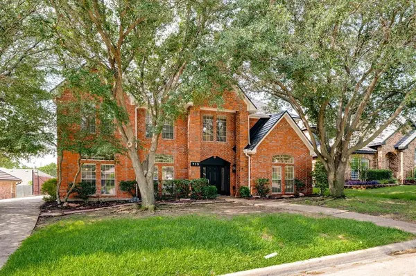 713 Paul Drive, Hurst, TX 76054