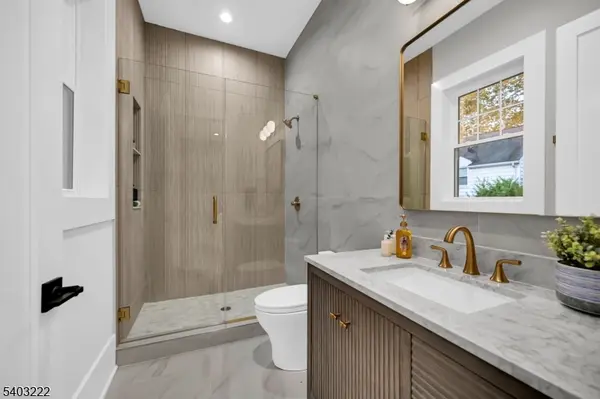 4 Athens Rd, Millburn Twp., NJ 07078