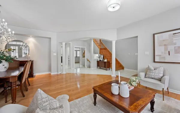 16 Peony ST, Markham, ON L6B 1K9