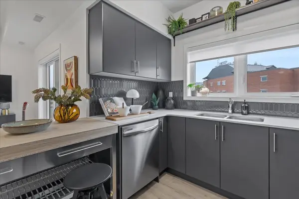 42 Lowes RD #18, Guelph, ON N1G 0H2