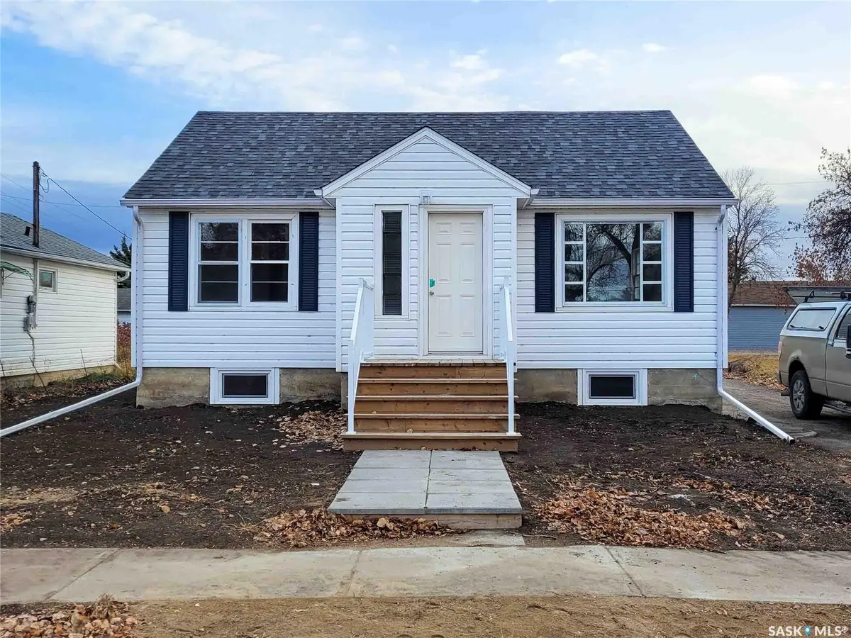 104 2nd AVENUE W, Elrose, SK S0L 0Z0