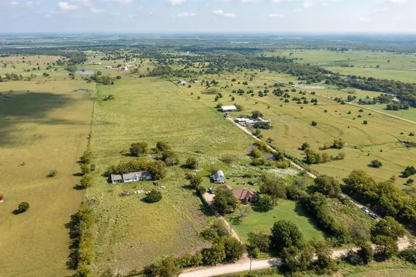 7794 NE County Rd 1040, Rice, TX 75155