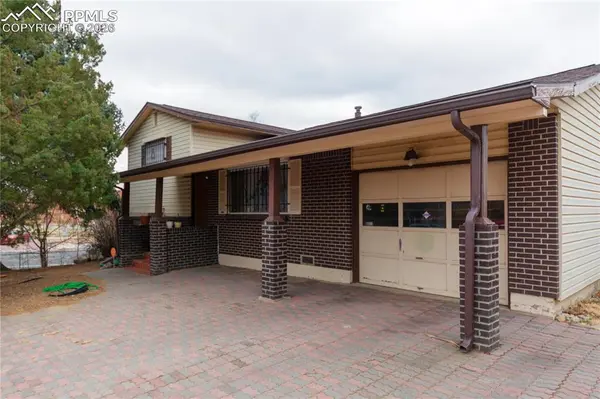 2303 Lassen DR, Colorado Springs, CO 80910