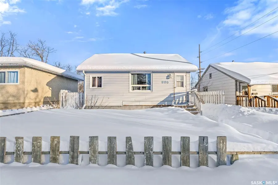 806 12th STREET W, Prince Albert, SK S6V 3C5