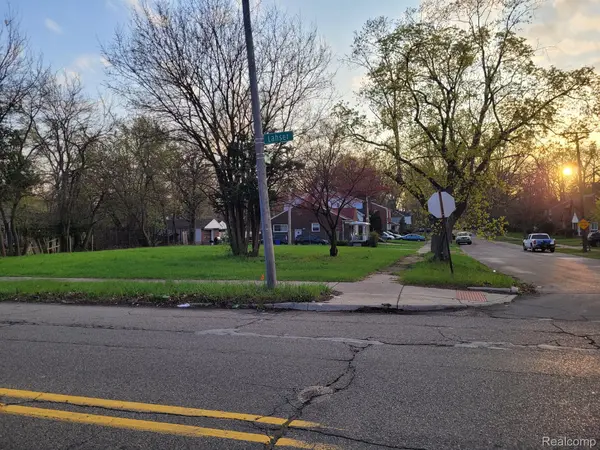 18435 LAHSER RD, Detroit, MI 48219