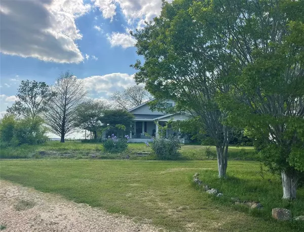 1421 Airport Road, Sulphur Springs, TX 75482