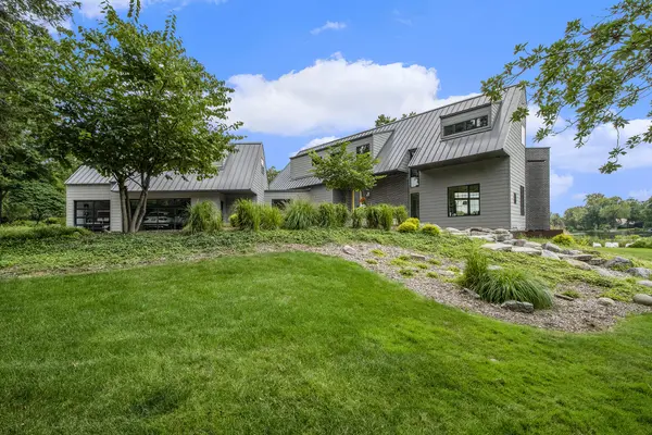 1950 Robinson RD SE, East Grand Rapids, MI 49506