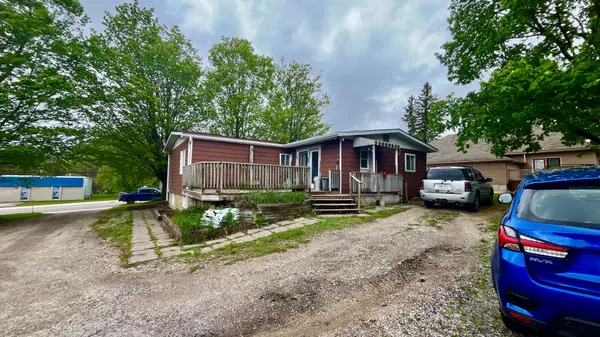 1069 7th AVE, Hanover, ON N4N 2K4