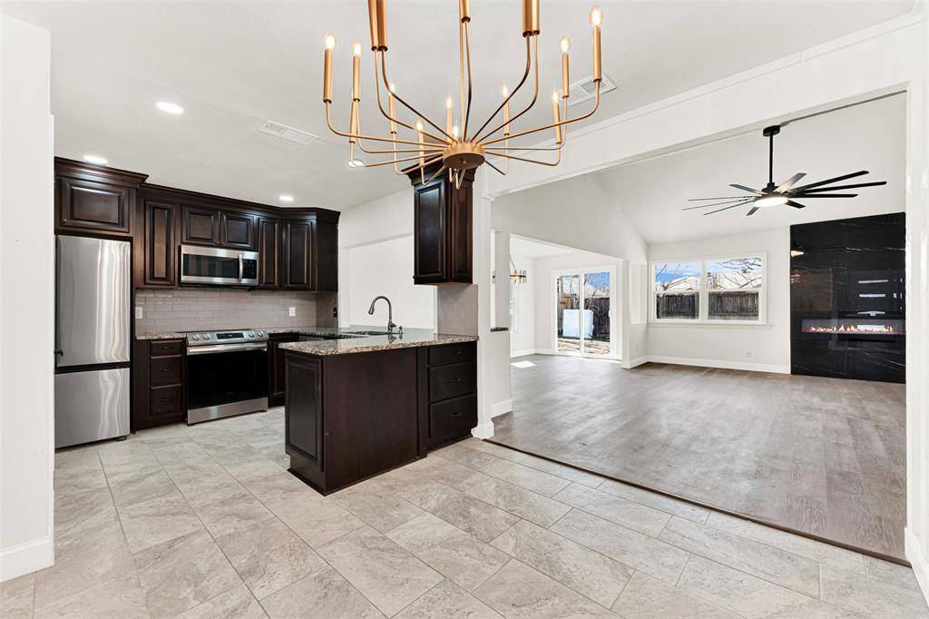 126 Sunnydale, Lewisville, TX 75067