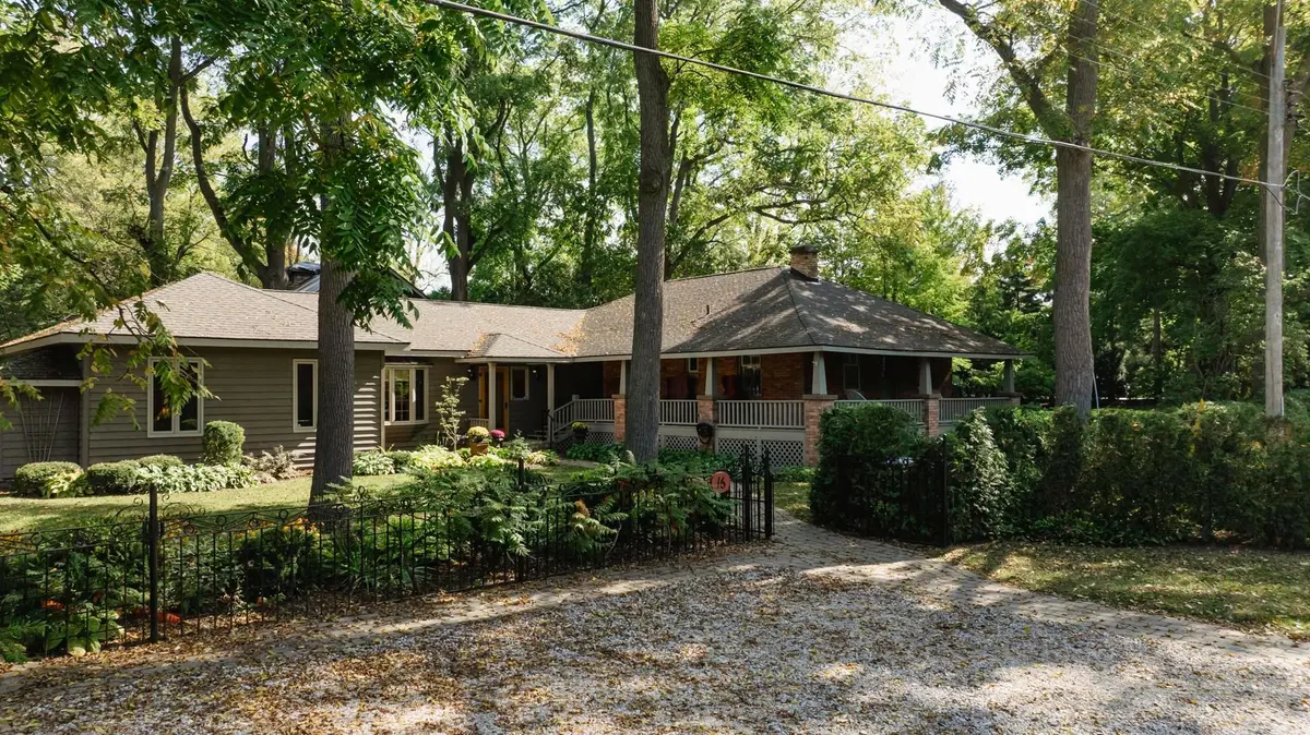 14 & 16 Chiniquy ST, Bluewater, ON N0M 1G0