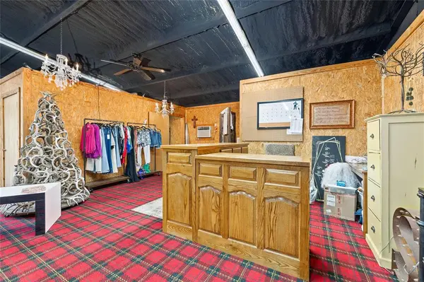 204 Wallis Avenue, Santa Anna, TX 76878