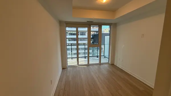 634 Church ST #1001, Toronto C08, ON M4Y 2G3