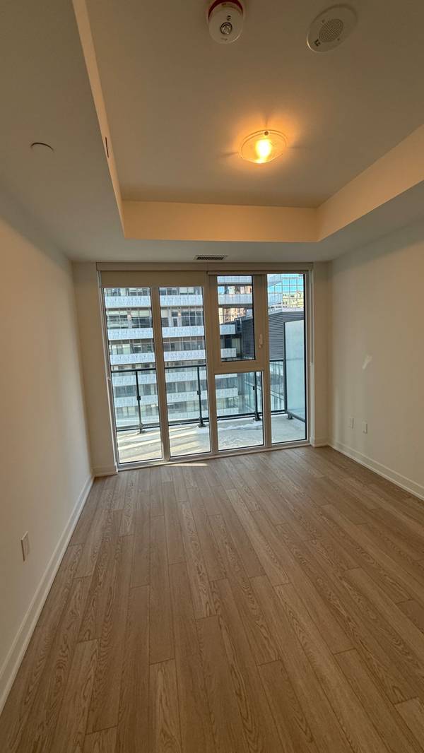 634 Church ST #1001, Toronto C08, ON M4Y 2G3