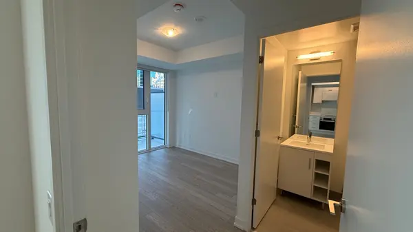 634 Church ST #1001, Toronto C08, ON M4Y 2G3