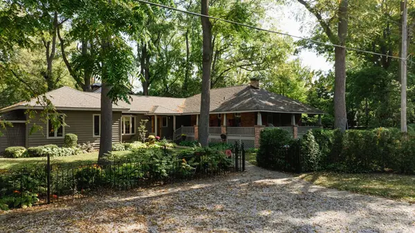 14 & 16 Chiniquy ST, Bluewater, ON N0M 1G0