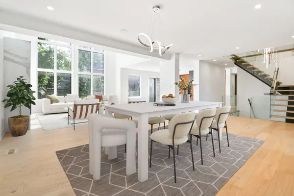 320 Crestview RD, Alta Vista And Area, ON K1H 5G6