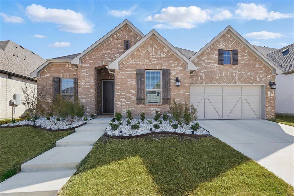 1820 Climbing Court, Argyle, TX 76226
