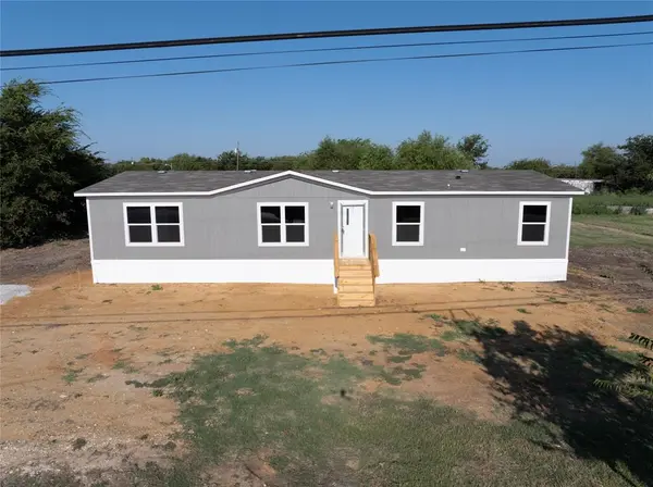 7005 Walden Drive, Joshua, TX 76058