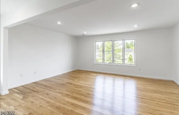 2 Willow Wood Ct, East Rutherford Boro, NJ 07073