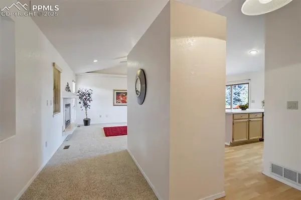 1528 Shane CIR, Colorado Springs, CO 80907