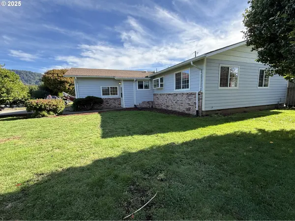 221 MUSSER ST, Brookings, OR 97415