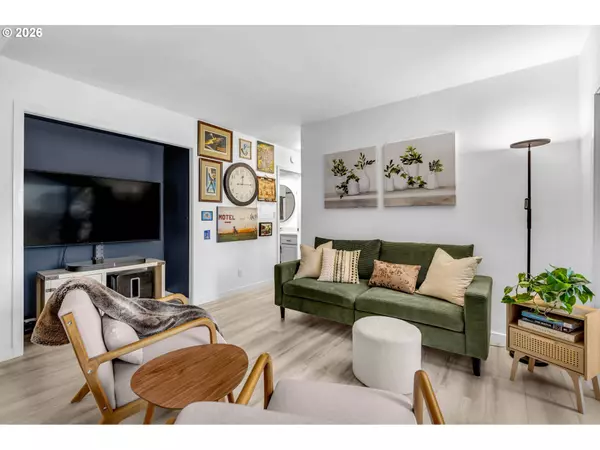 Portland, OR 97205,2021 SW MAIN ST #33