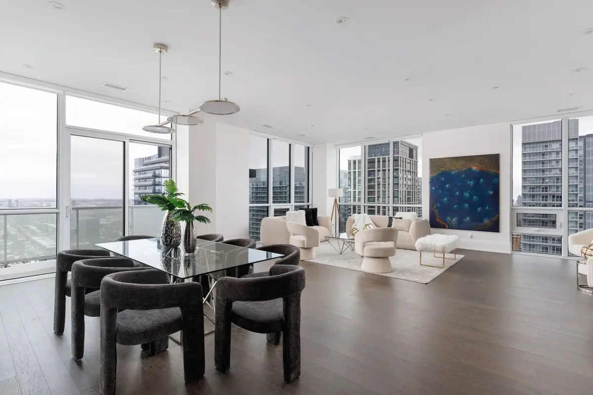 101 Erskine AVE #GPH6, Toronto C10, ON M4P 0C5