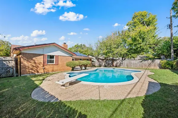 1000 Madrid Street,  Hurst,  TX 76053