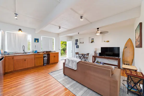 81-1010 ST JOHNS RD, Kealakekua, HI 96750