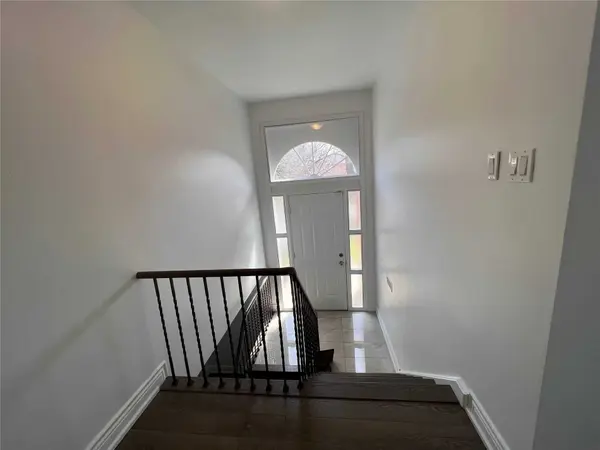 145 Fenn AVE, Toronto C12, ON M2P 1X8