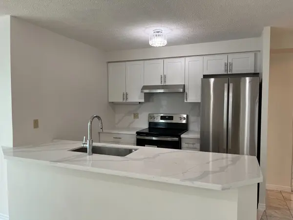 10 Queens Quay W #607, Toronto C01, ON M5J 2R9