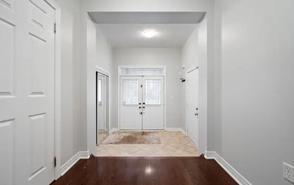 2019 TRAWDEN WAY #33, Oakville, ON L6M 0M3