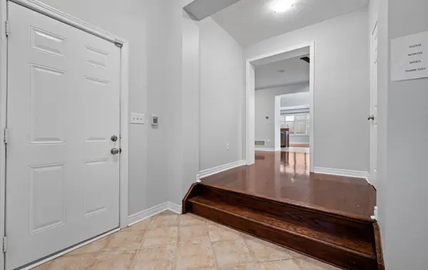 2019 TRAWDEN WAY #33, Oakville, ON L6M 0M3