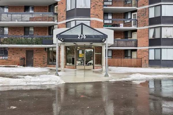 236 Albion RD #903, Toronto W10, ON M9W 6A6