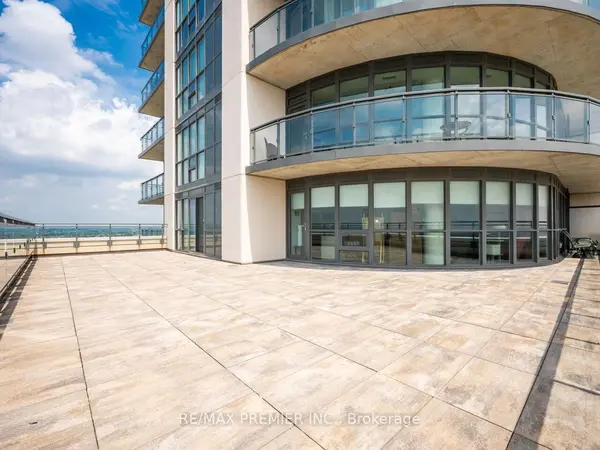 15 Lynch ST #1805, Brampton, ON L6W 0C7