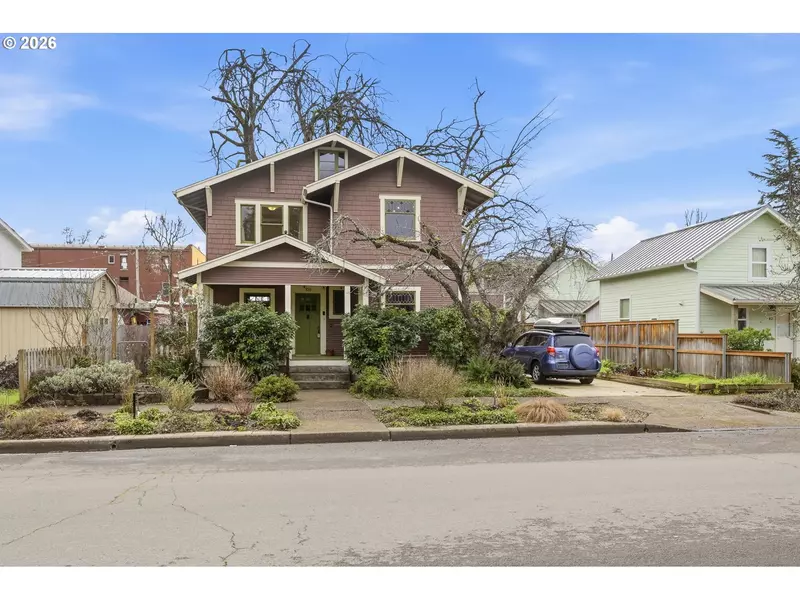 835 ASH AVE, Cottage Grove, OR 97424