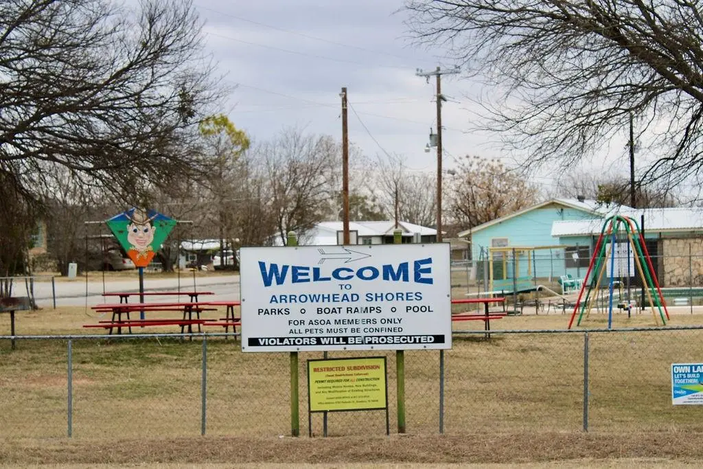 5732 Highland Drive, Granbury, TX 76048