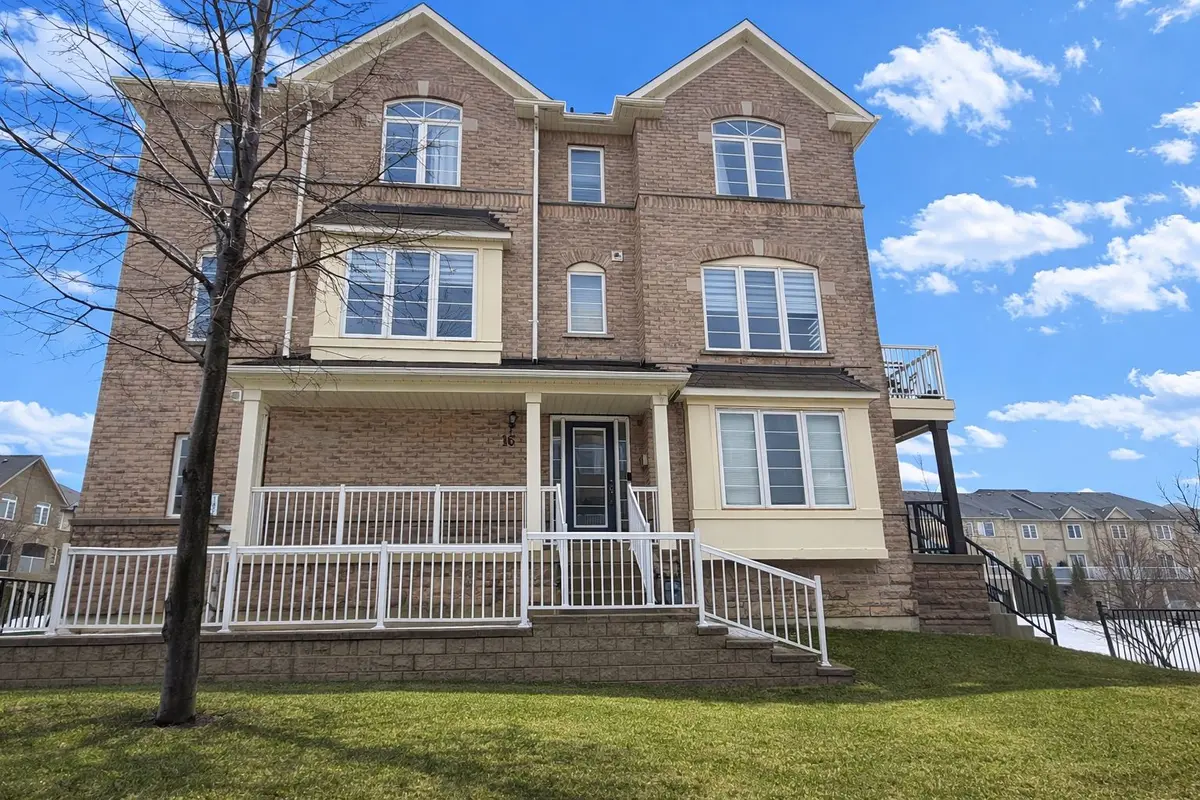 16 Lawrencetown ST, Ajax, ON L1S 0B8