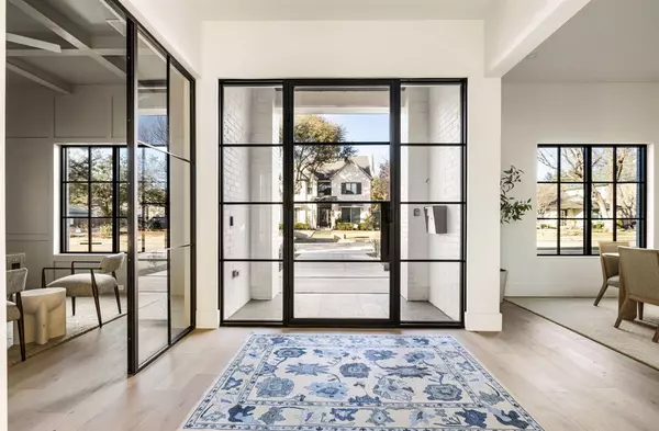 Dallas, TX 75209,5706 Stanford Avenue