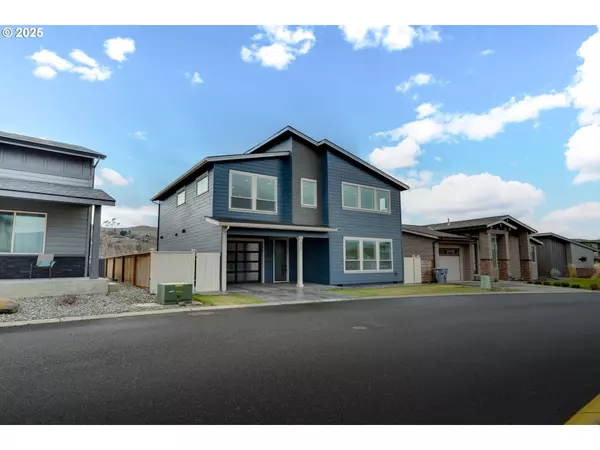 The Dalles, OR 97058,112 SOUTHSHORE AVE