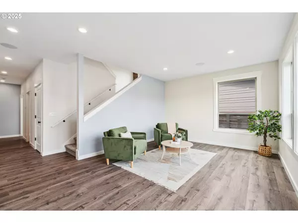 The Dalles, OR 97058,112 SOUTHSHORE AVE