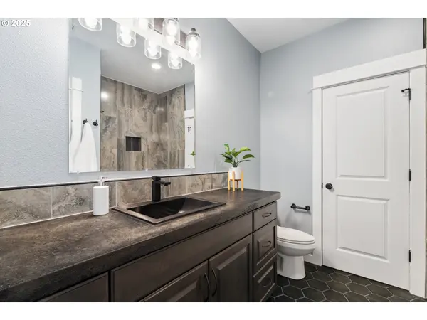 112 SOUTHSHORE AVE, The Dalles, OR 97058