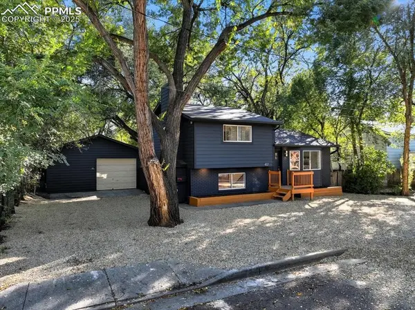 417 W Harrison ST, Colorado Springs, CO 80907