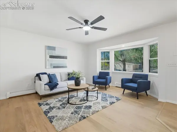 417 W Harrison ST, Colorado Springs, CO 80907