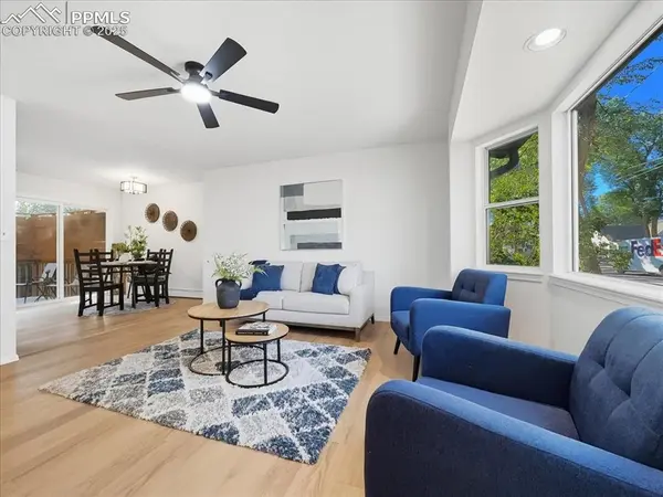 417 W Harrison ST, Colorado Springs, CO 80907